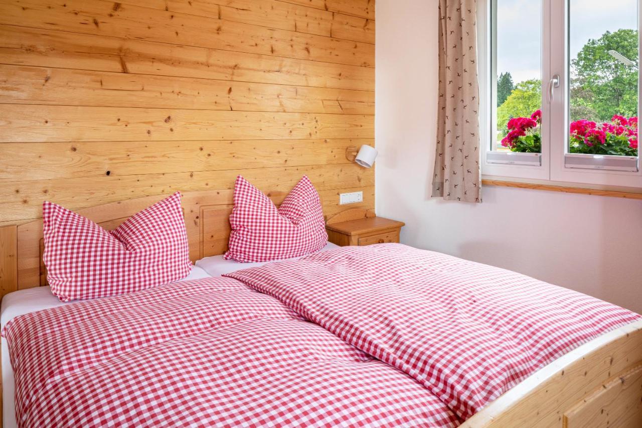 Gaestehaus Steiert Fewo Kuhbergblick Lenzkirch Exterior foto